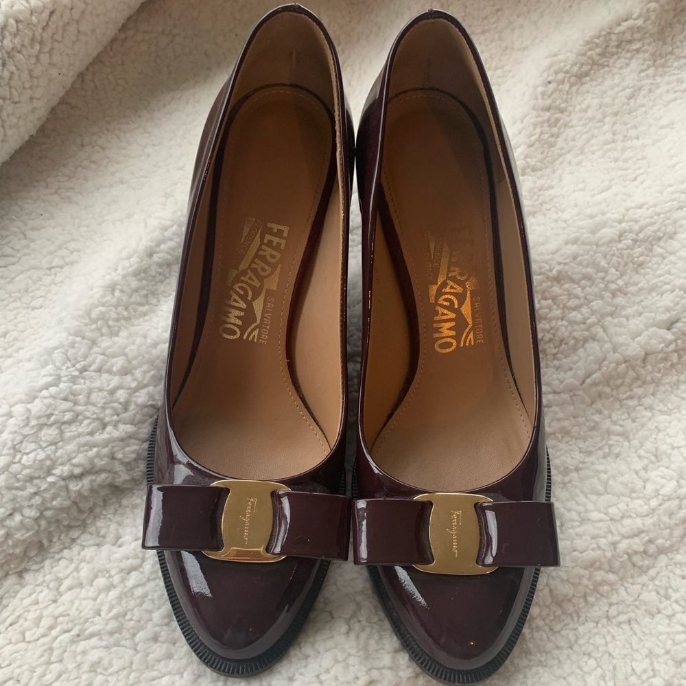 Salvatore Ferragamo Vara Pumps